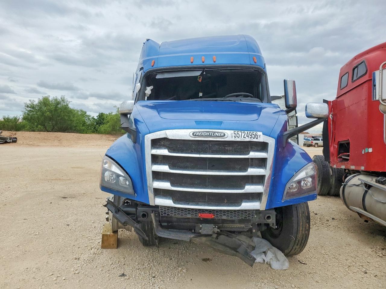 2020 FREIGHTLINER CASCADIA 126
