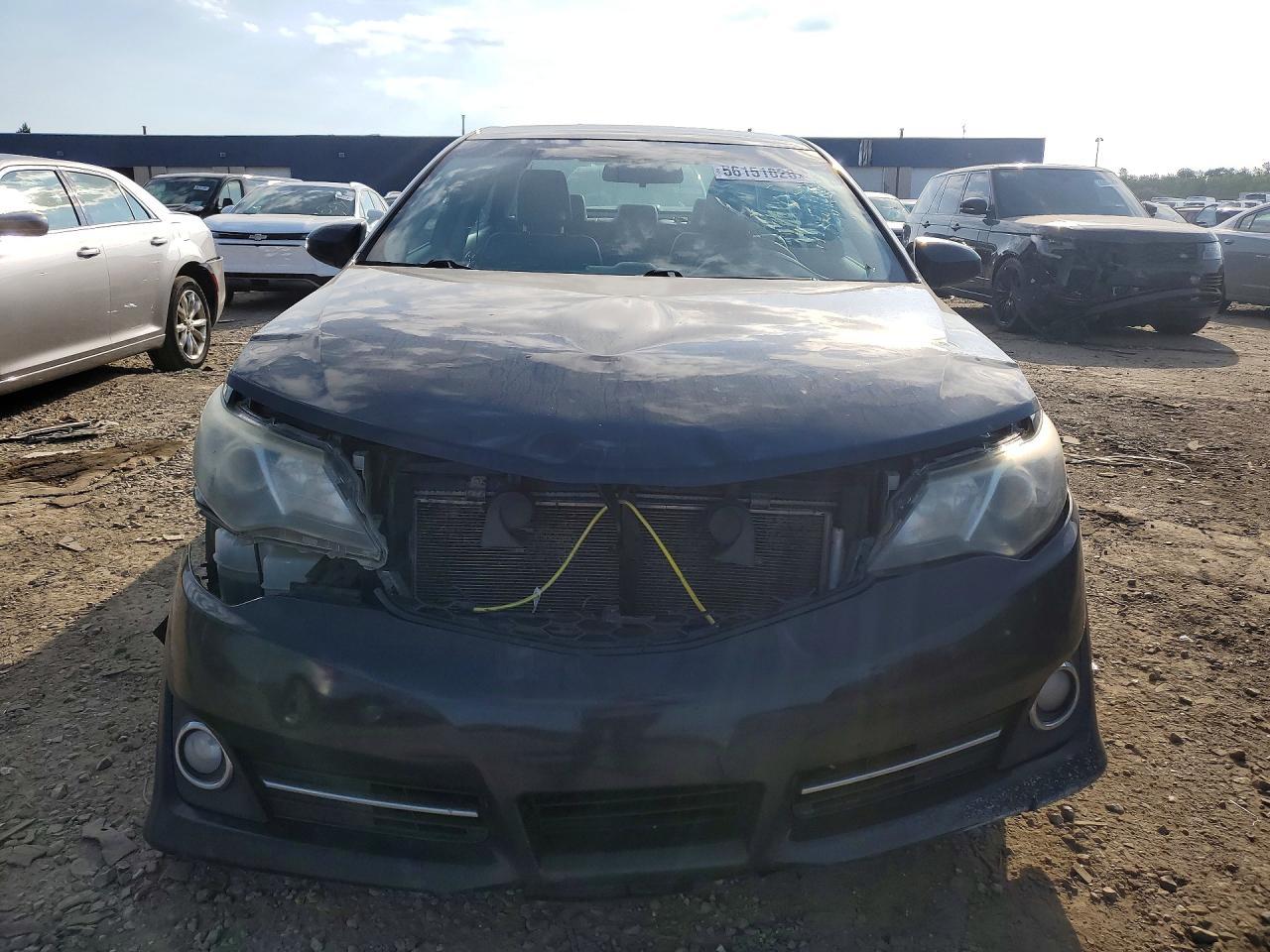 2014 TOYOTA CAMRY