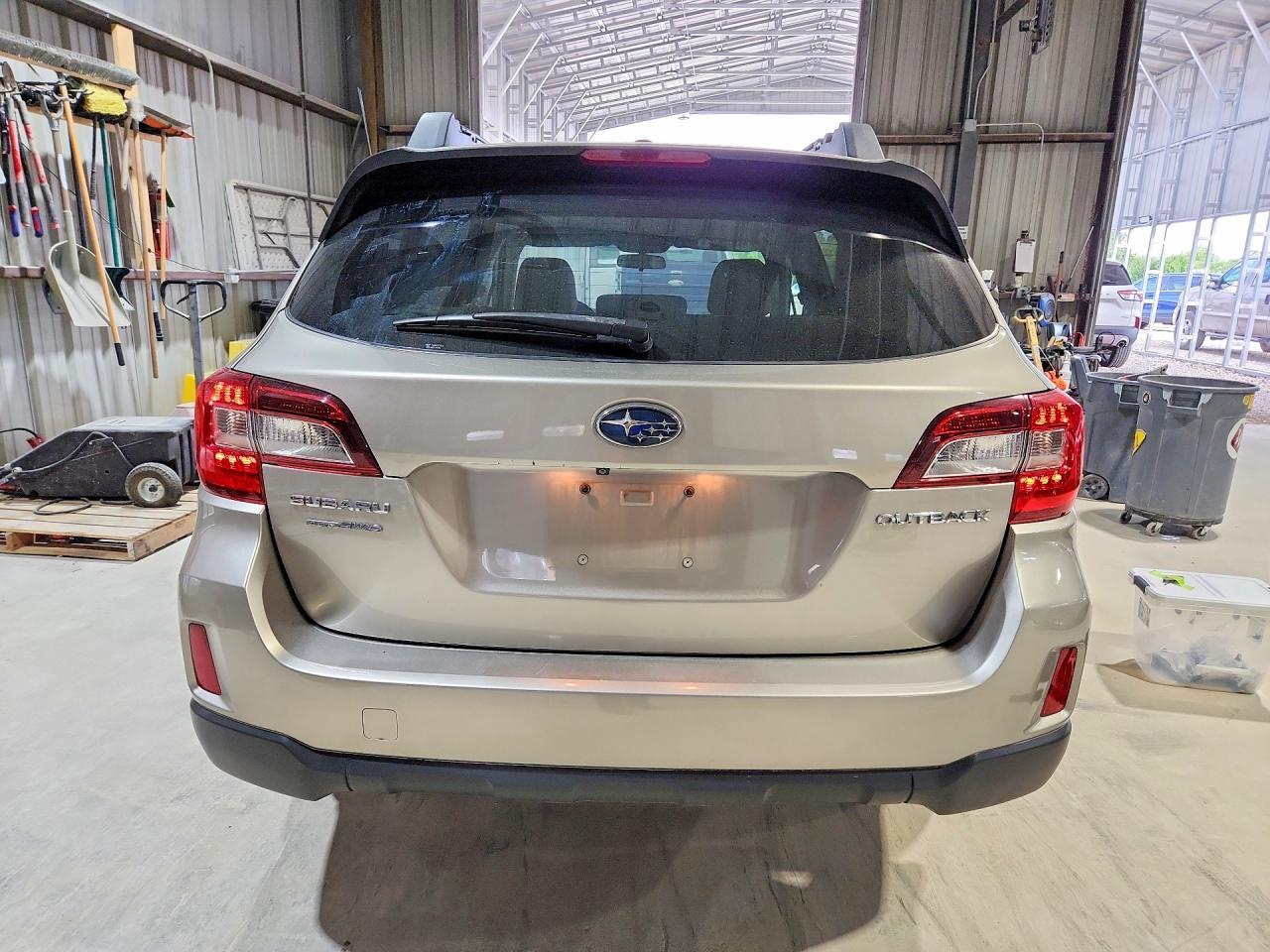 2015 SUBARU Outback