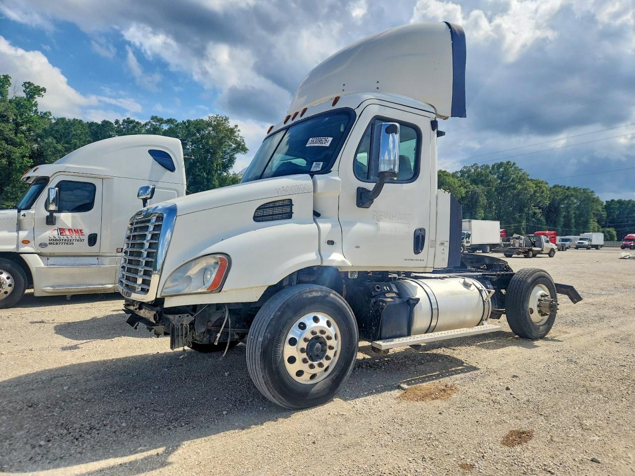 2015 FREIGHTLINER CASCADIA