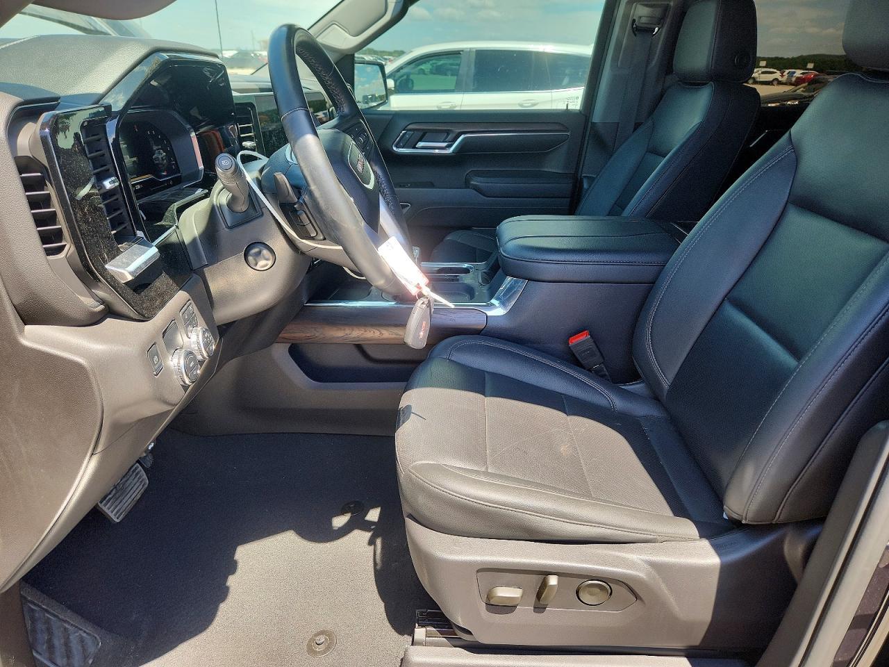2024 GMC Sierra