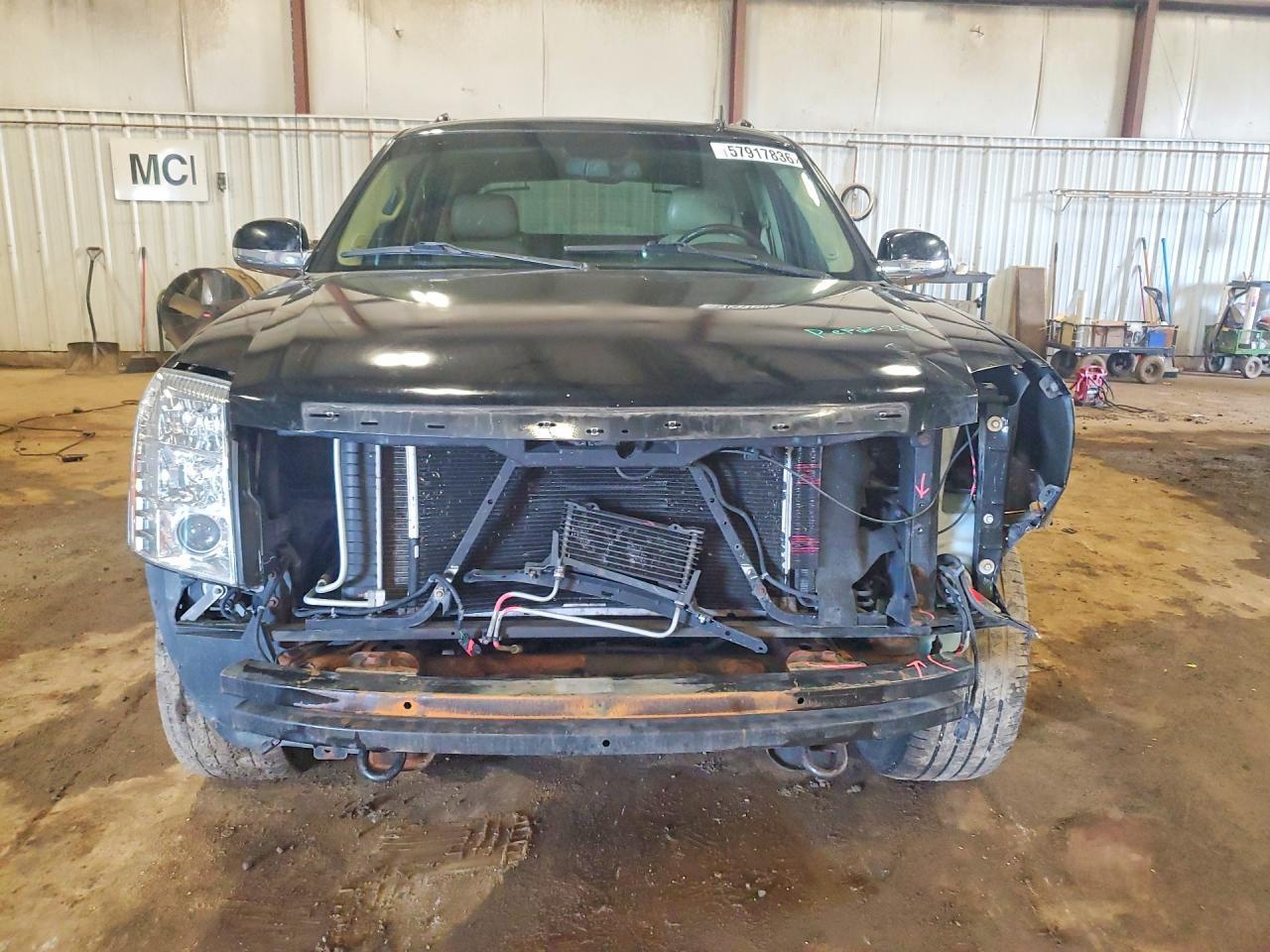 2011 CADILLAC Escalade EXT