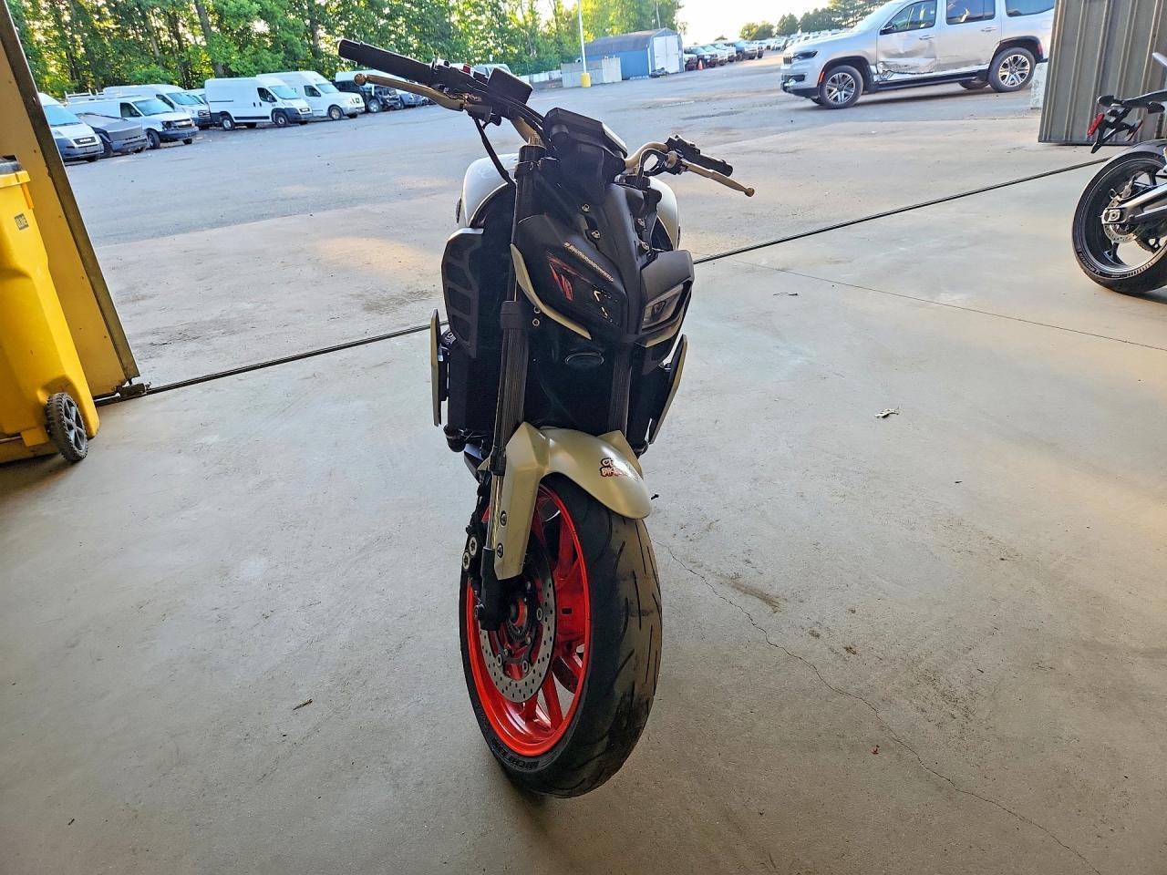 2019 YAMAHA MT09