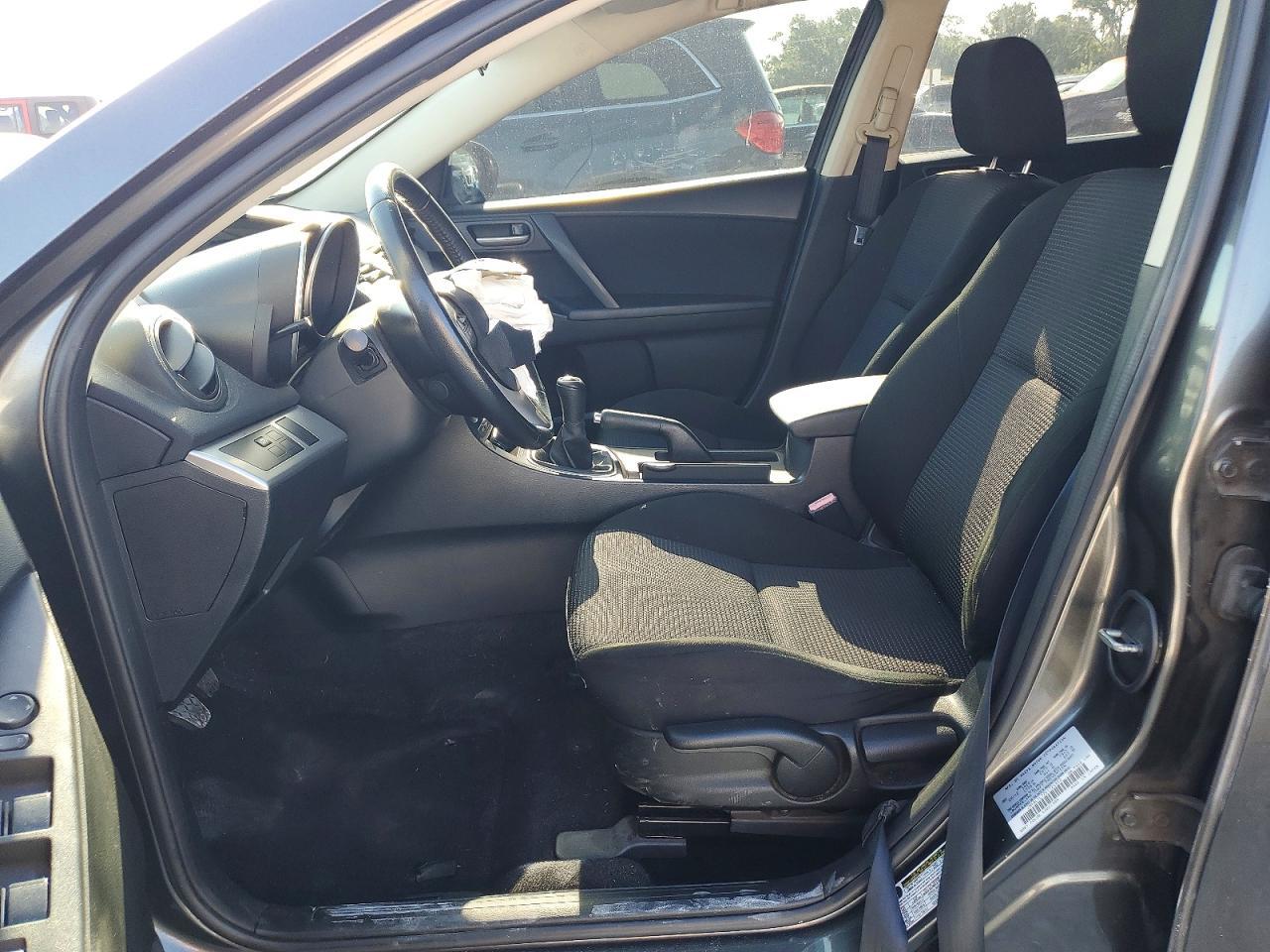 2013 MAZDA 3