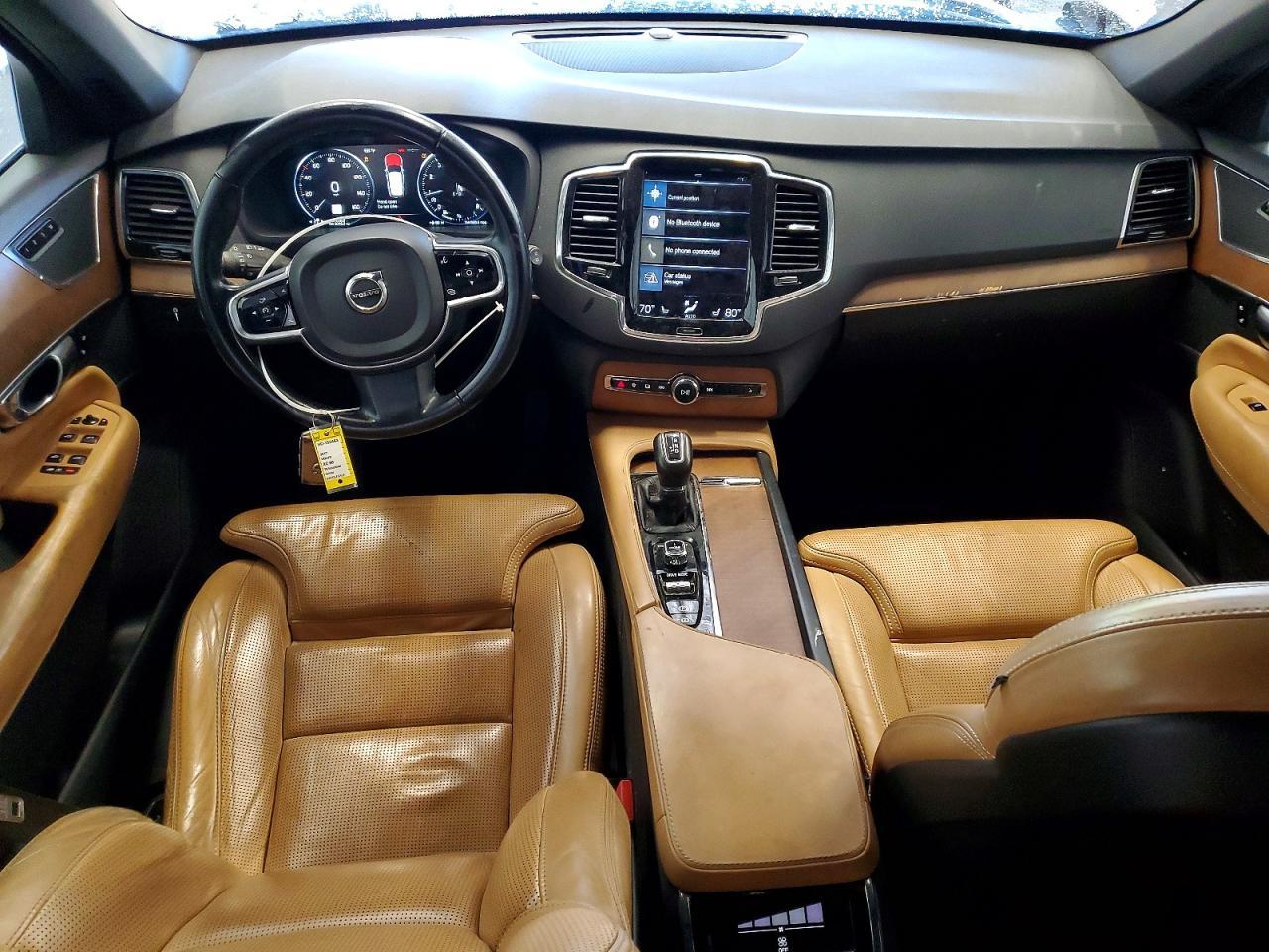 2017 VOLVO XC90
