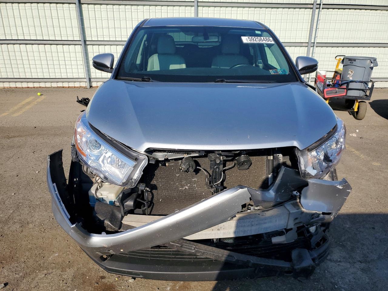 2015 TOYOTA HIGHLANDER