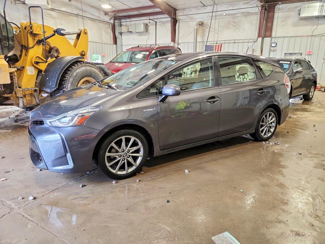 2016 TOYOTA PRIUS V