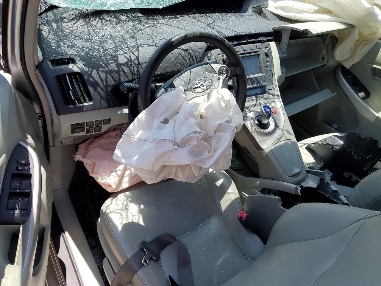 2012 TOYOTA PRIUS