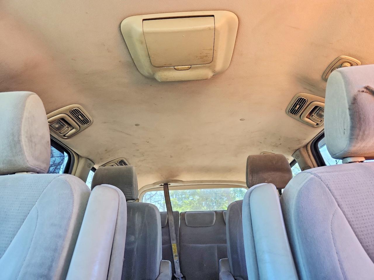 2004 TOYOTA SIENNA