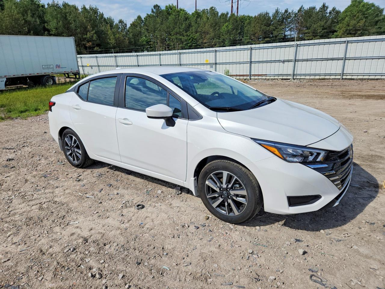 2025 NISSAN VERSA