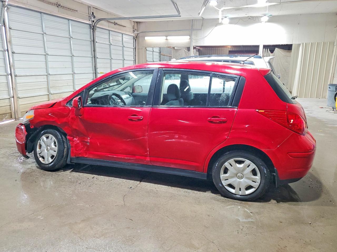 2011 NISSAN VERSA