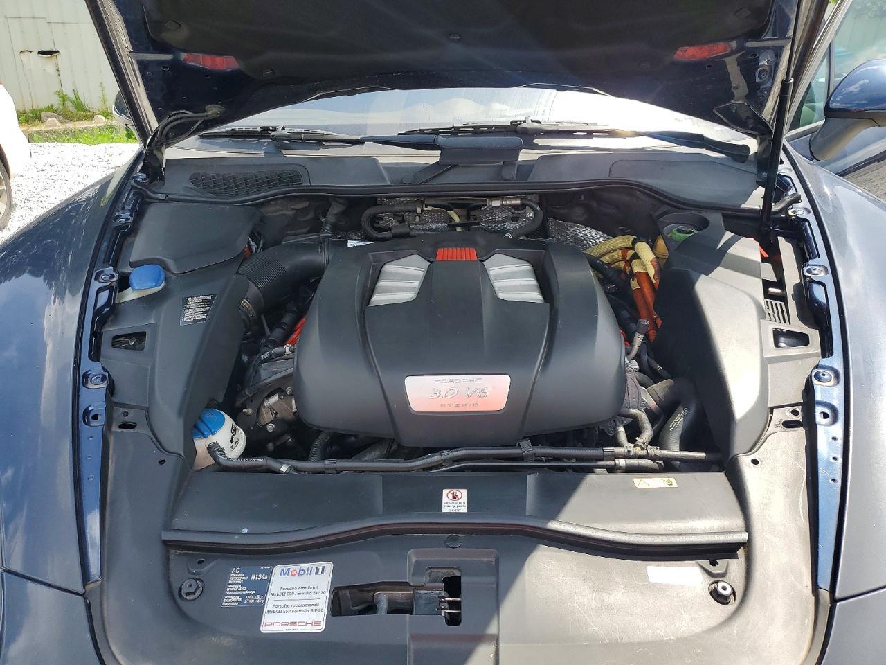 2011 PORSCHE CAYENNE