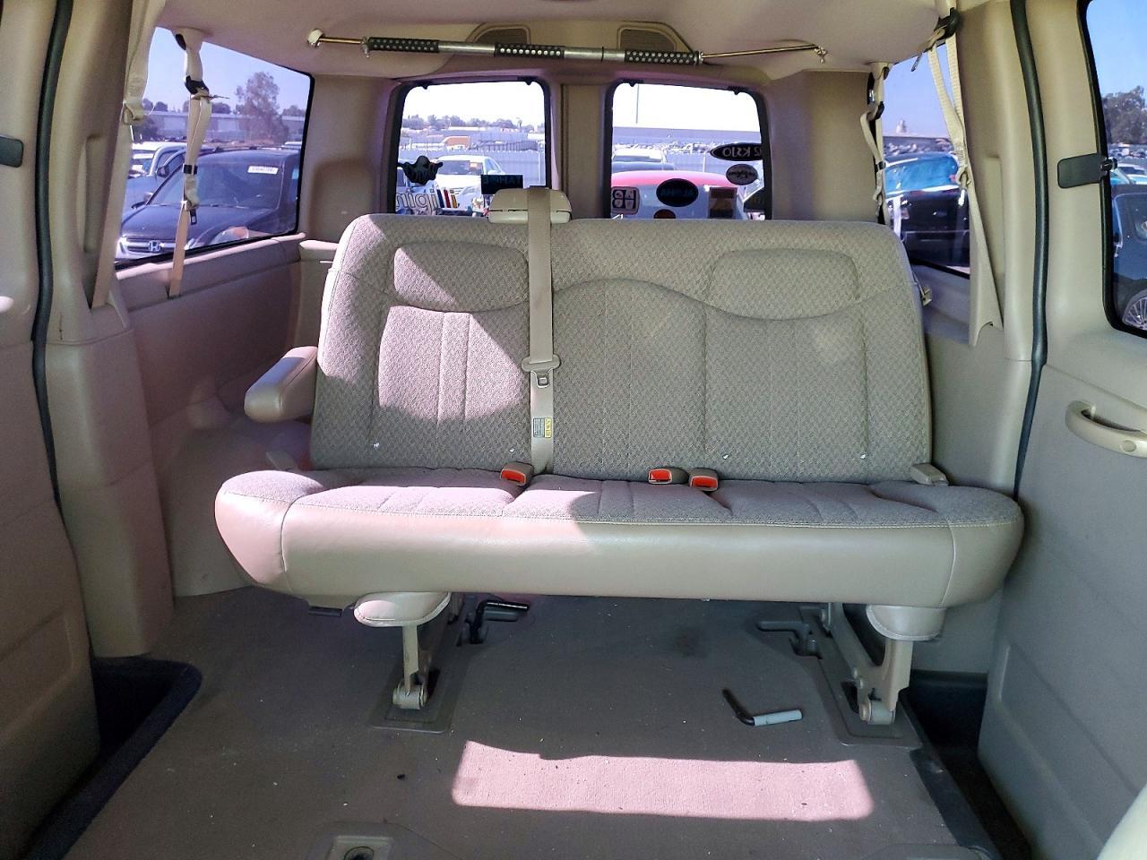 2004 GMC Savana