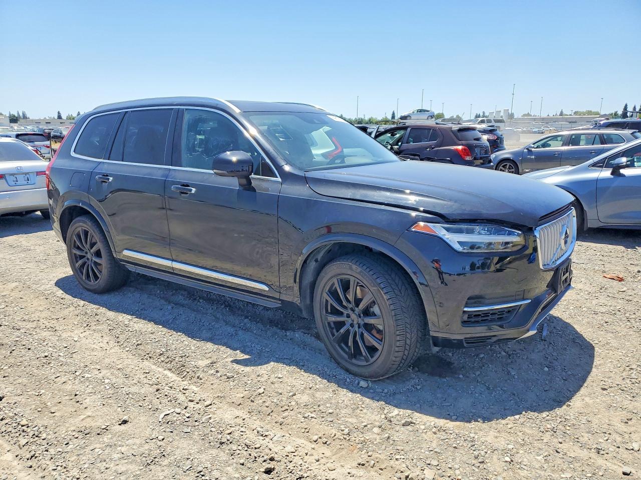 2016 VOLVO XC90