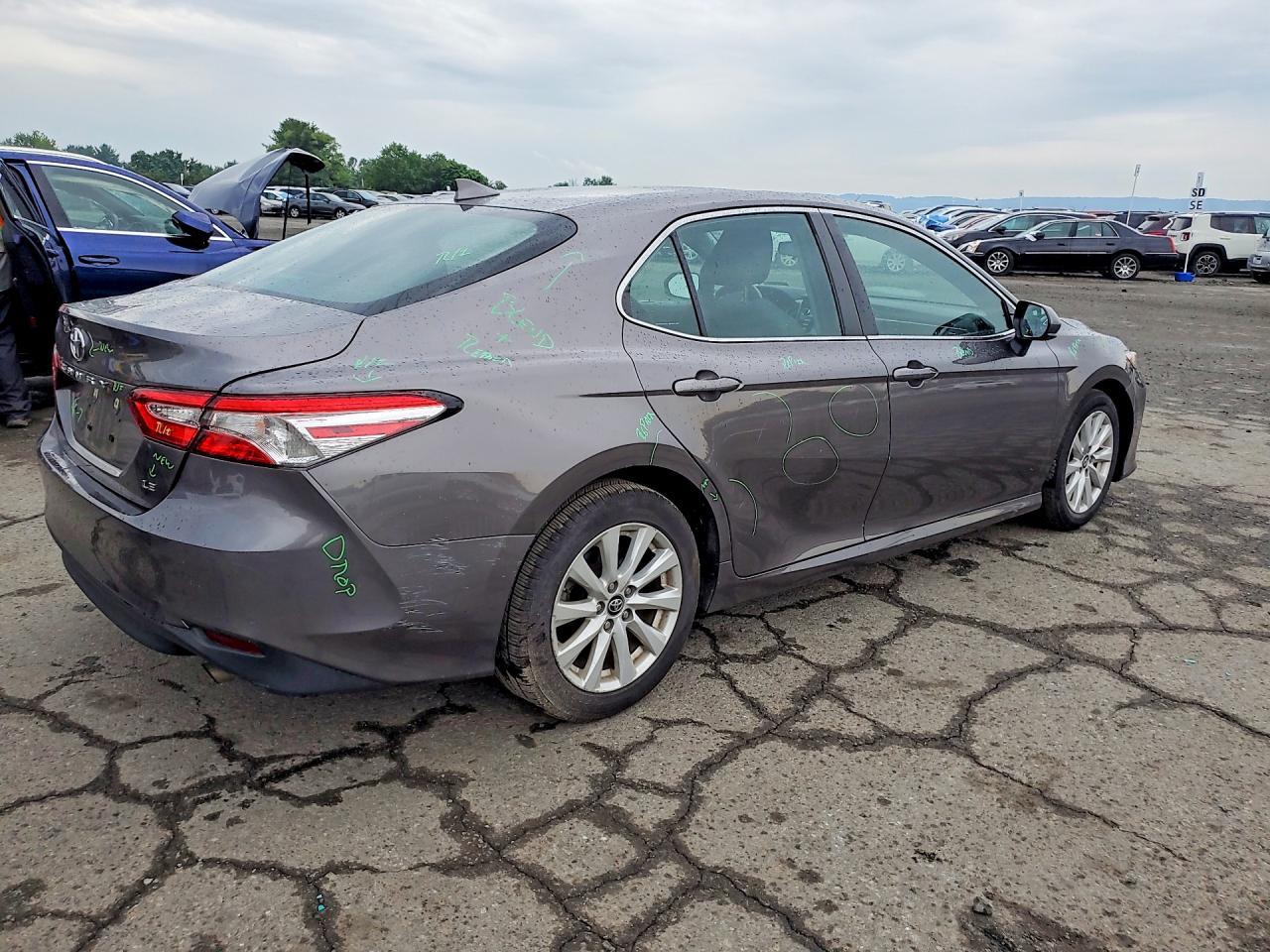 2019 TOYOTA CAMRY