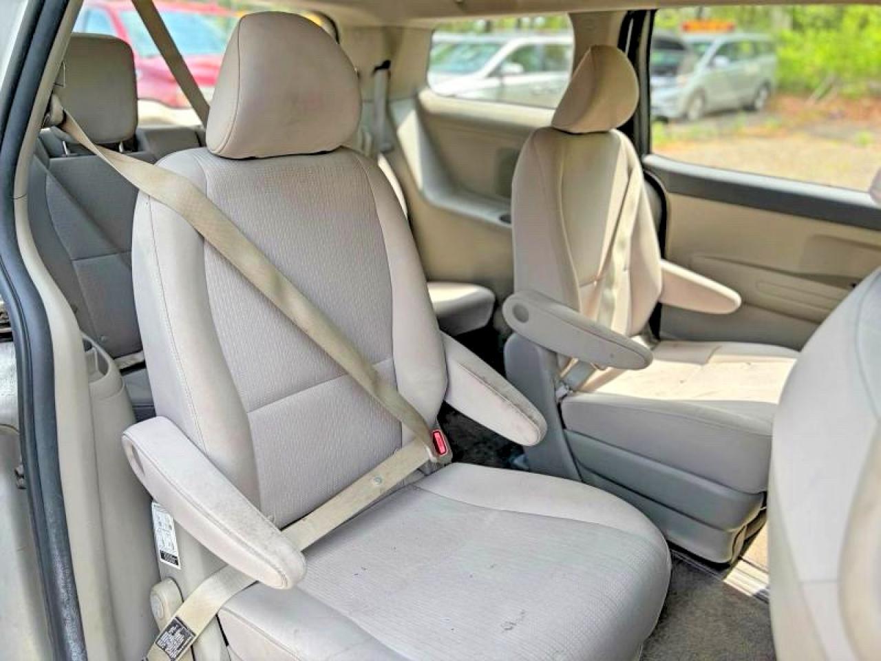 2016 KIA SEDONA