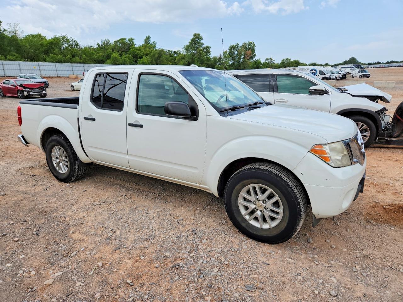 2015 NISSAN Frontier