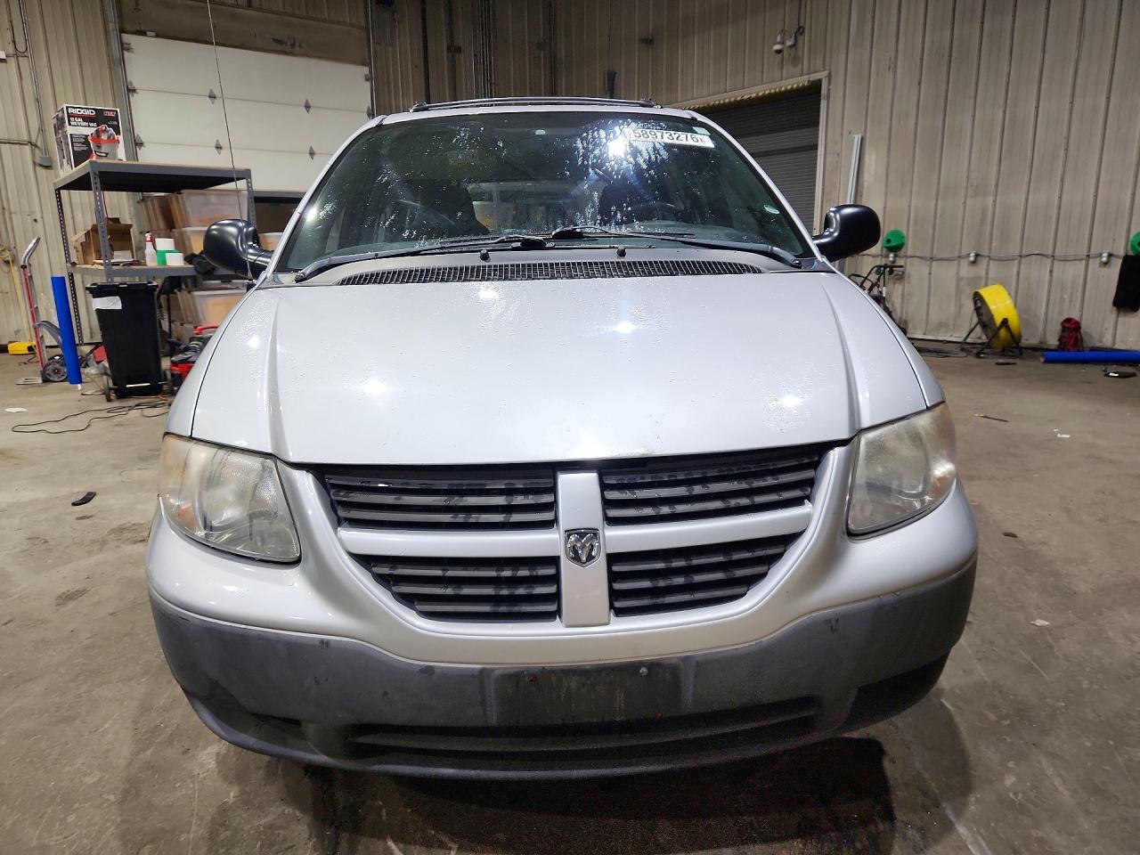 2005 DODGE CARAVAN