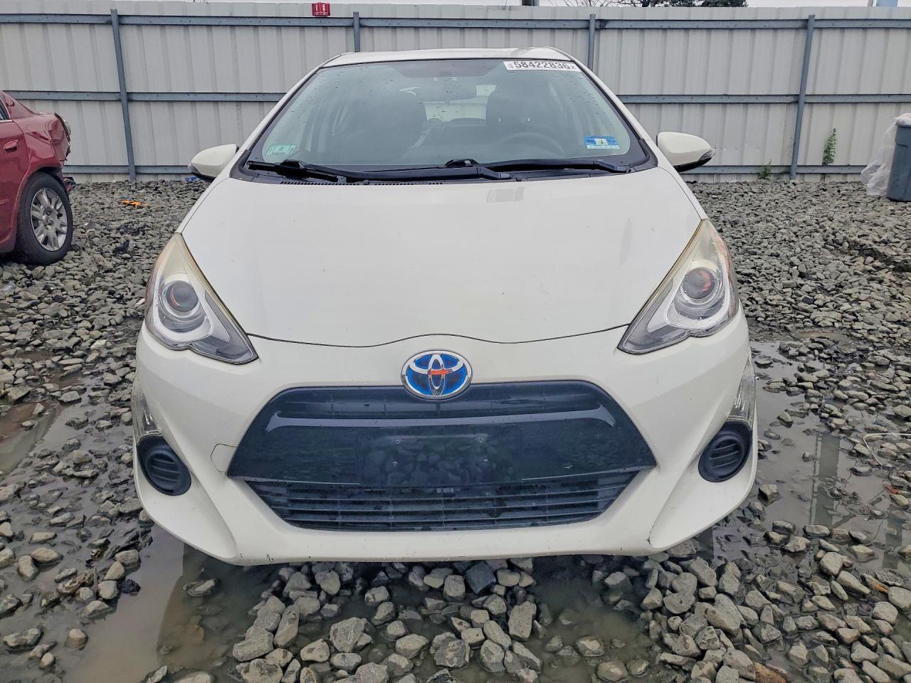 2015 TOYOTA Prius c