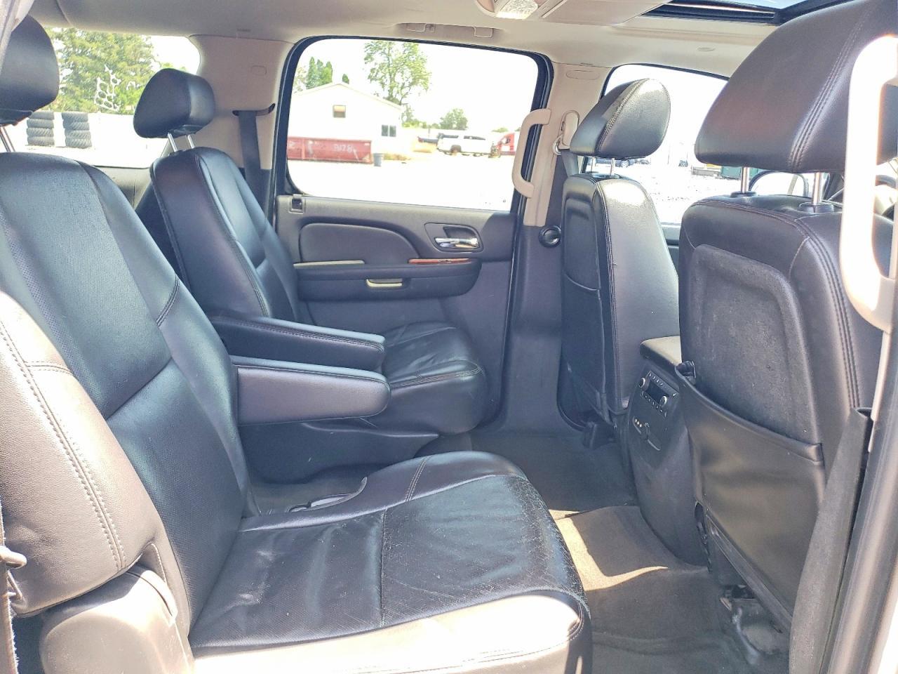 2009 CHEVROLET Suburban