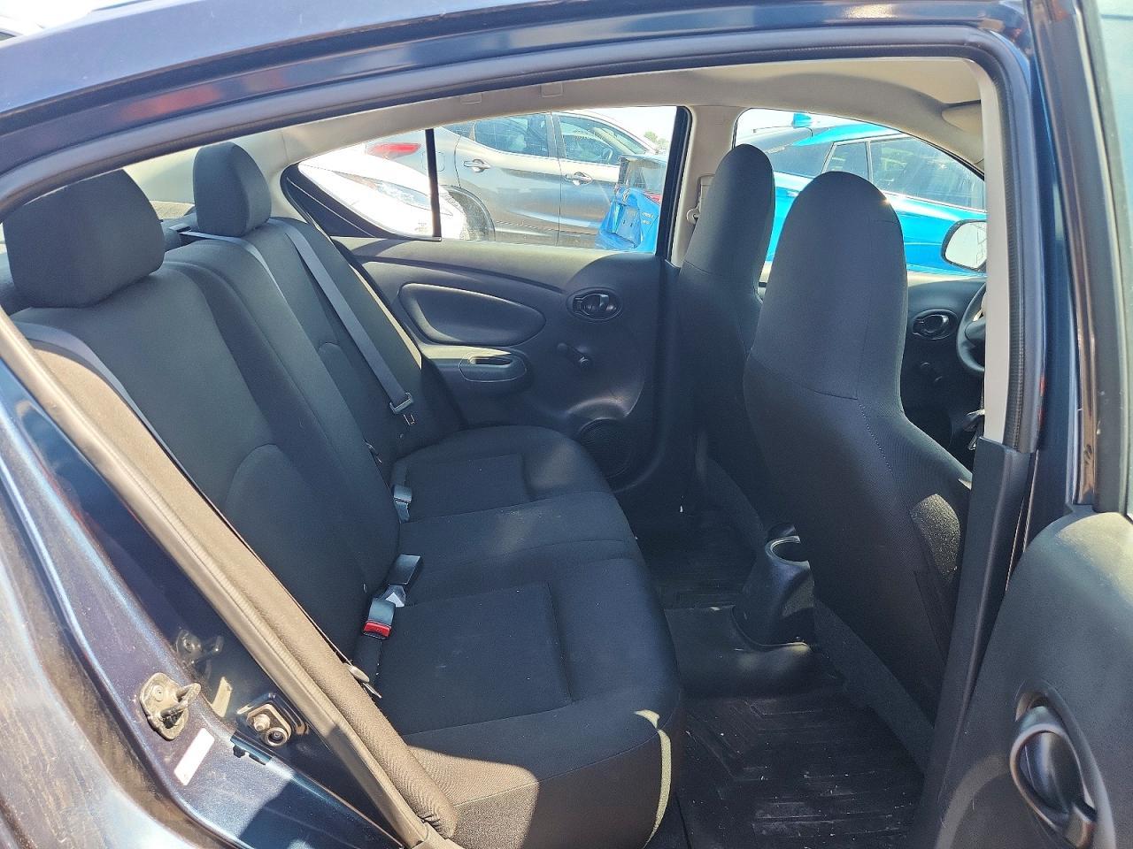 2015 NISSAN VERSA