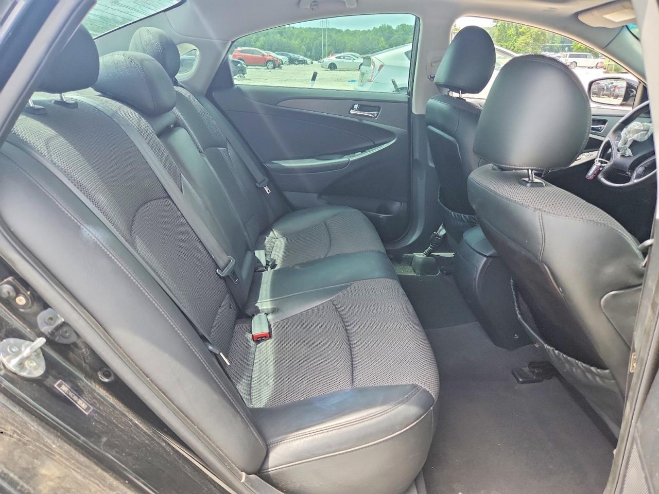 2011 HYUNDAI SONATA