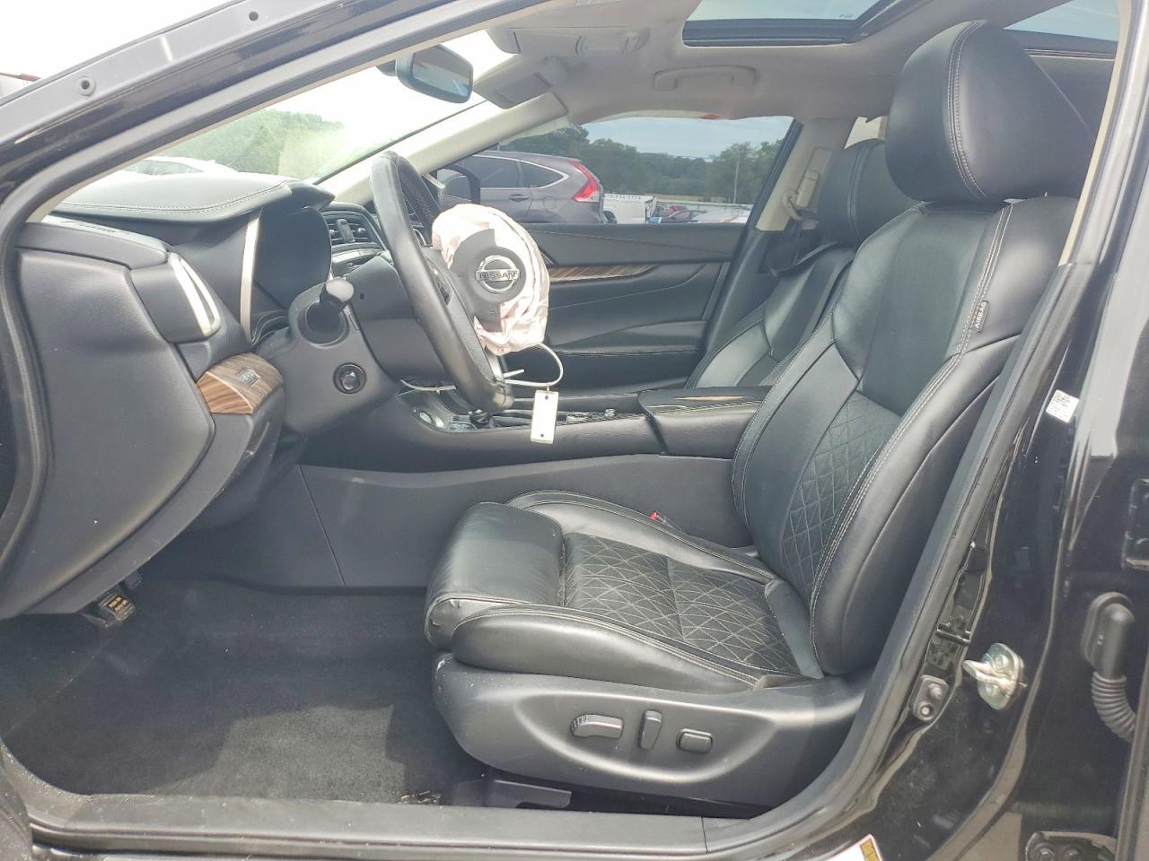 2017 NISSAN Maxima
