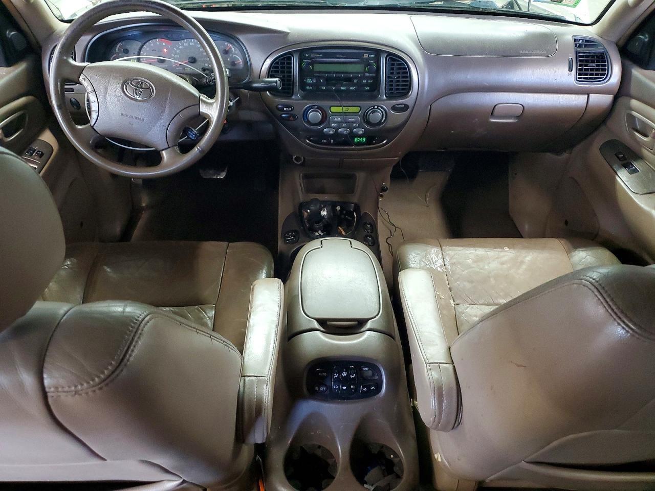 2004 TOYOTA Sequoia