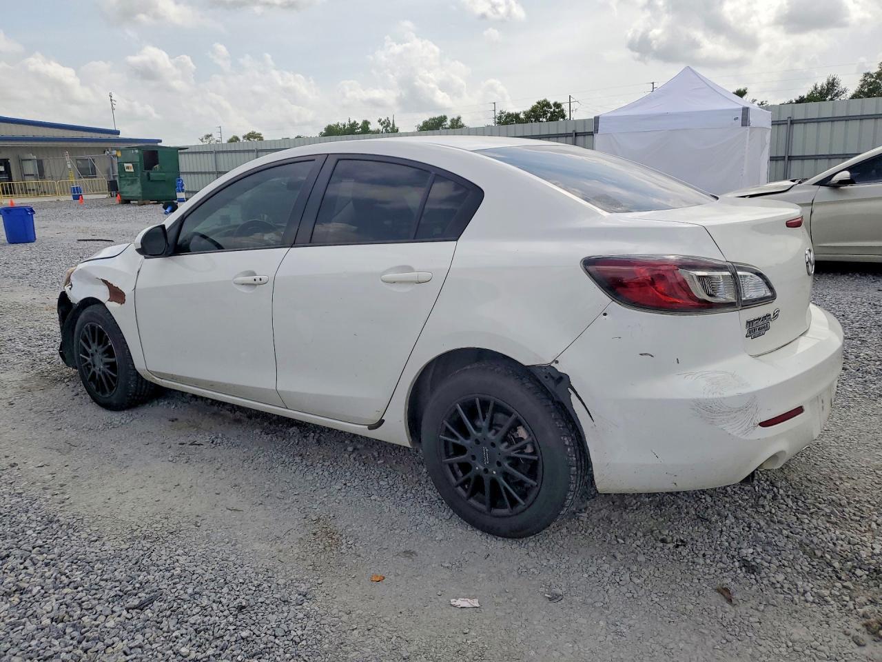 2013 MAZDA 3