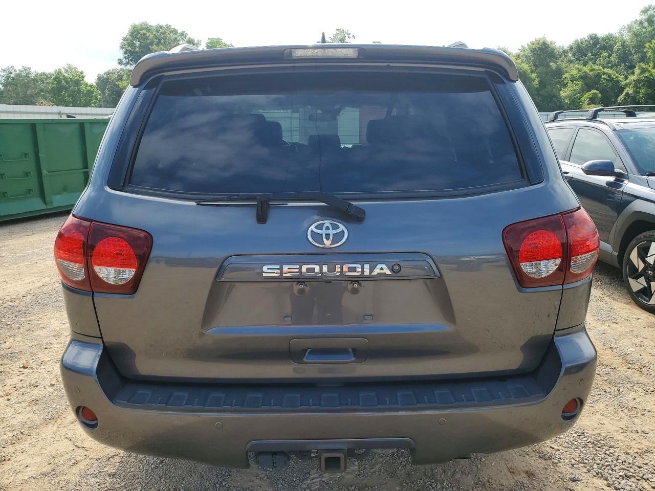 2019 TOYOTA Sequoia