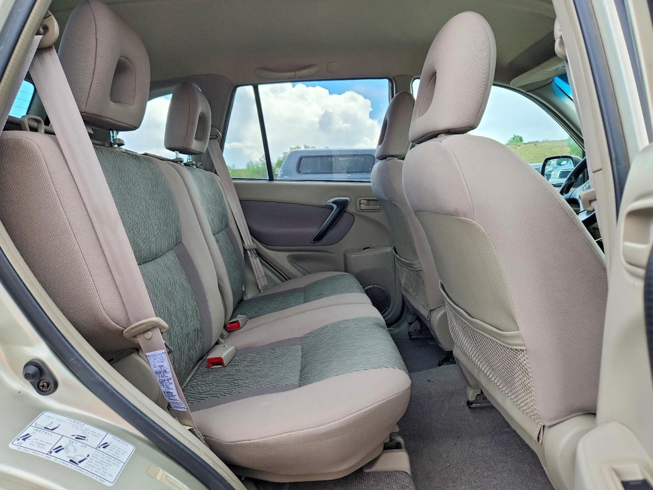 2003 TOYOTA RAV4
