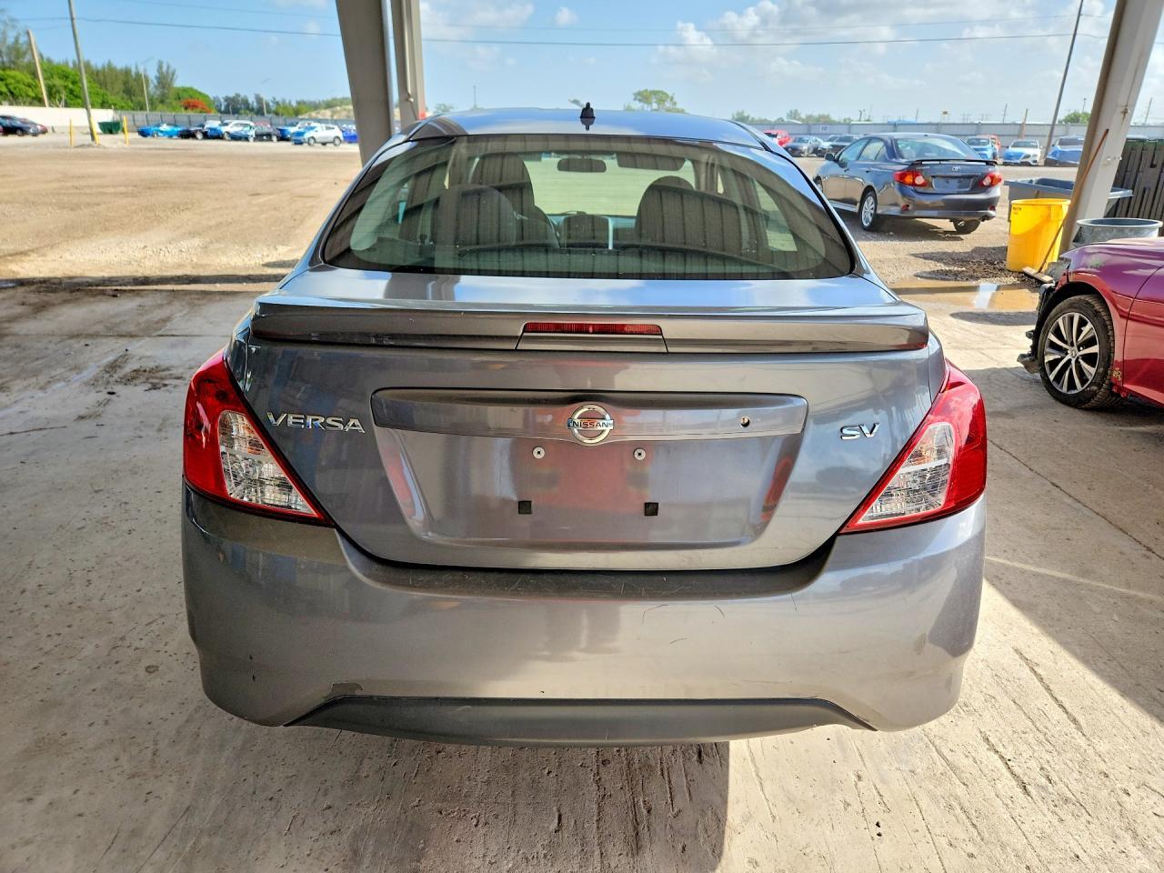2018 NISSAN VERSA