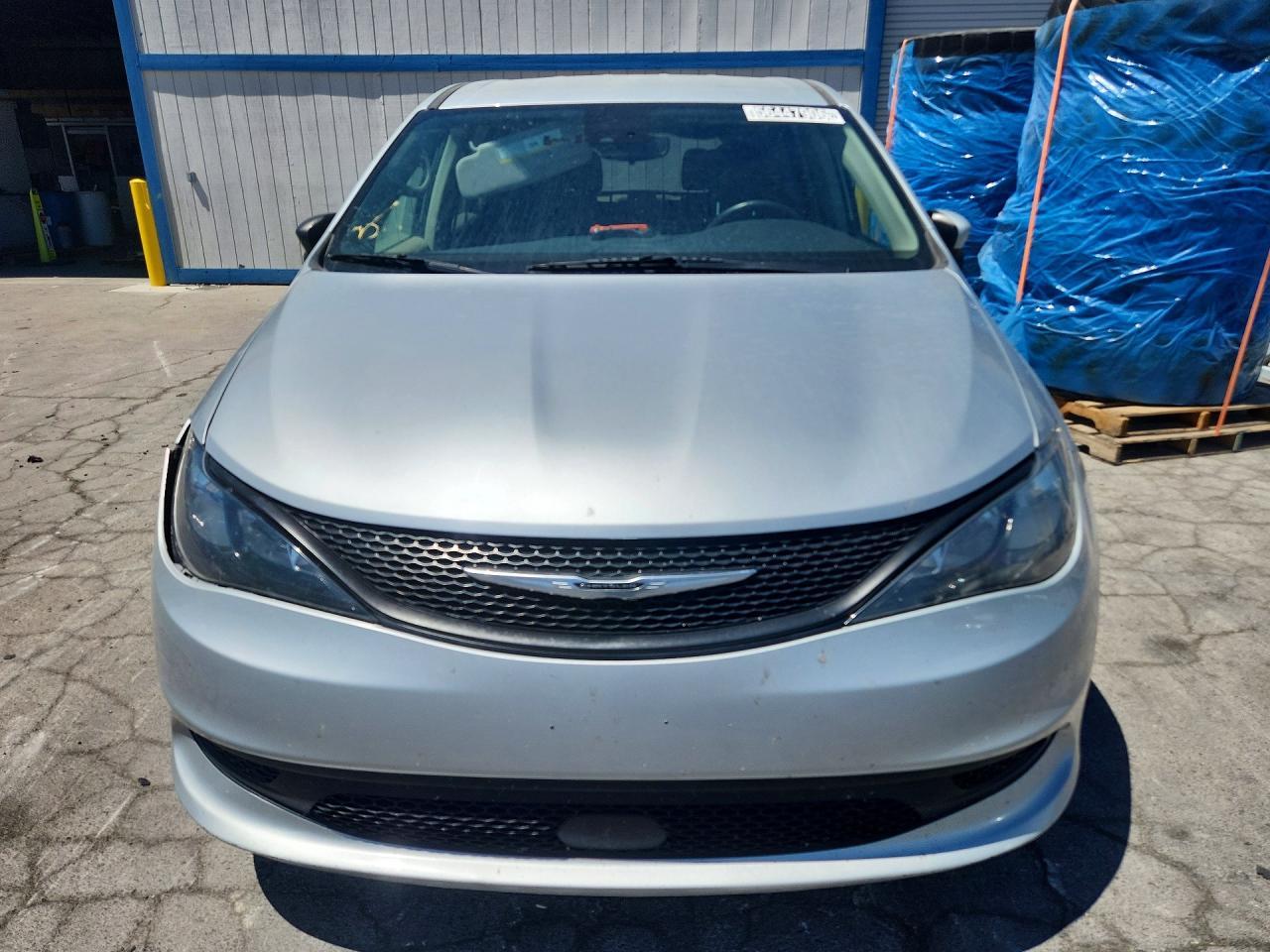 2023 CHRYSLER Voyager