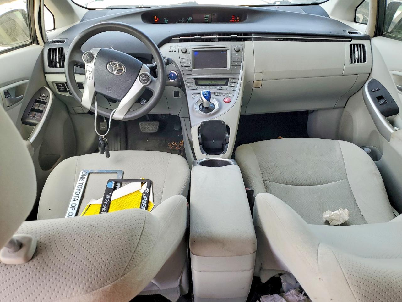 2015 TOYOTA PRIUS