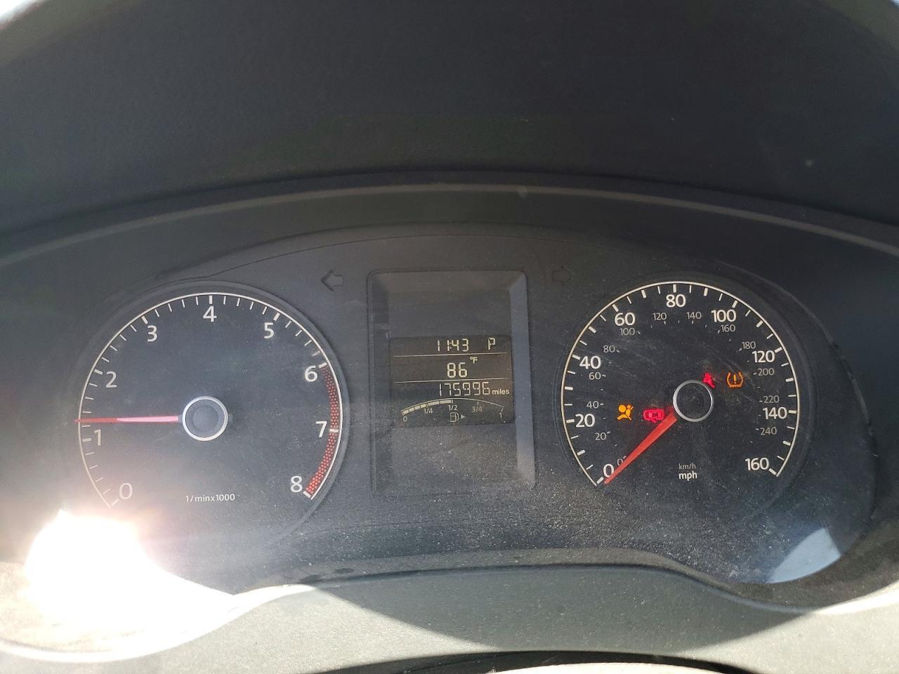 2011 VOLKSWAGEN JETTA