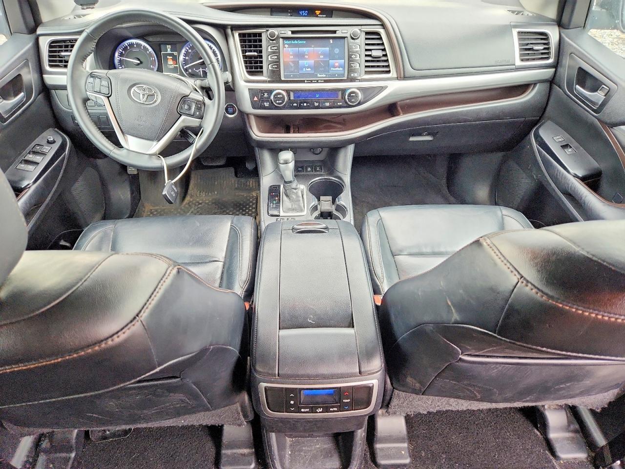 2016 TOYOTA HIGHLANDER