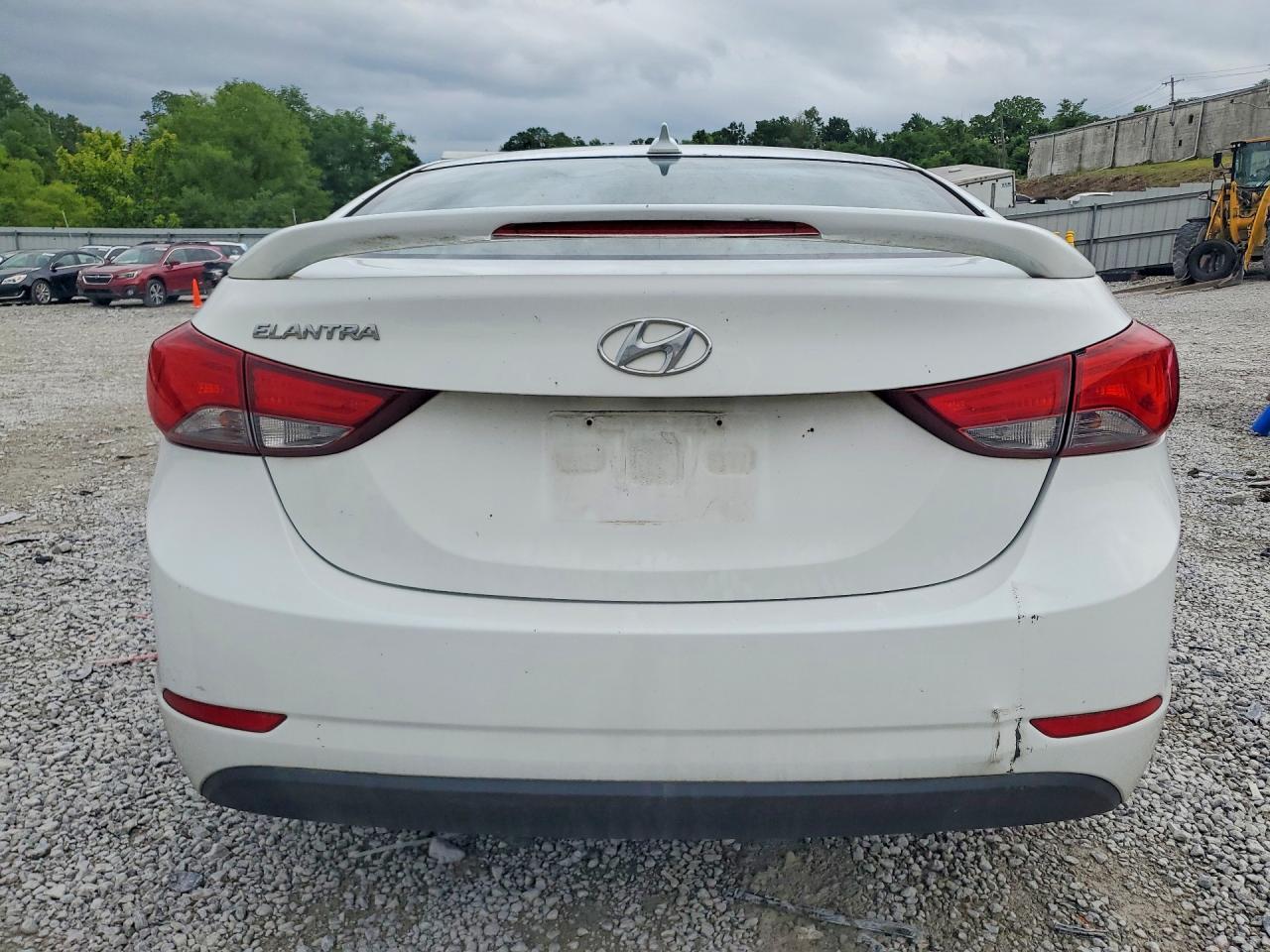 2016 HYUNDAI ELANTRA