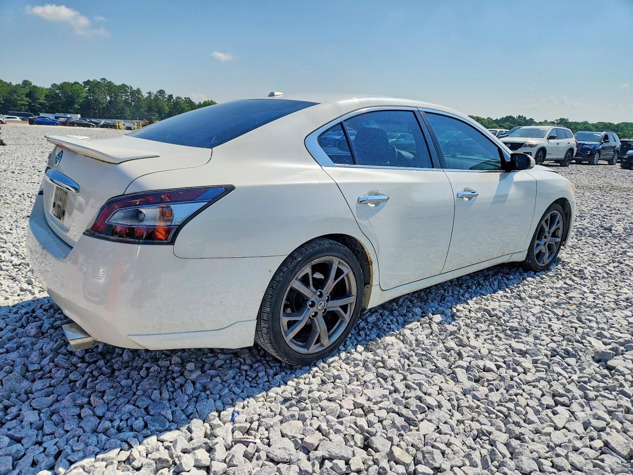 2013 NISSAN Maxima