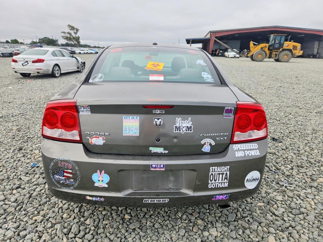 2010 DODGE CHARGER