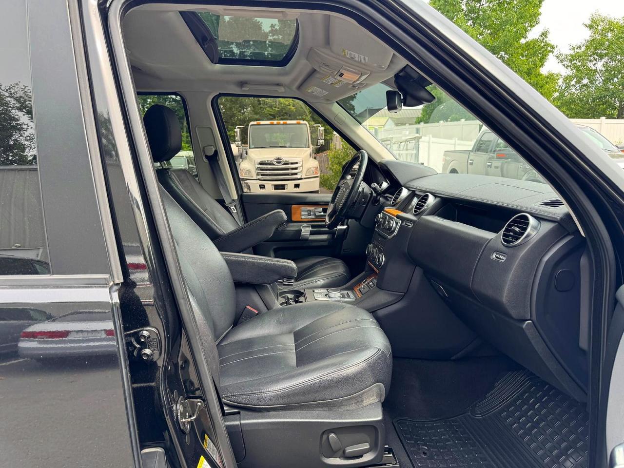 2015 LAND ROVER LR4
