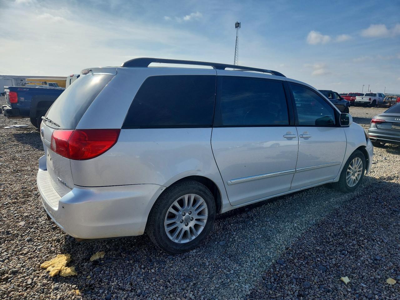 2008 TOYOTA SIENNA