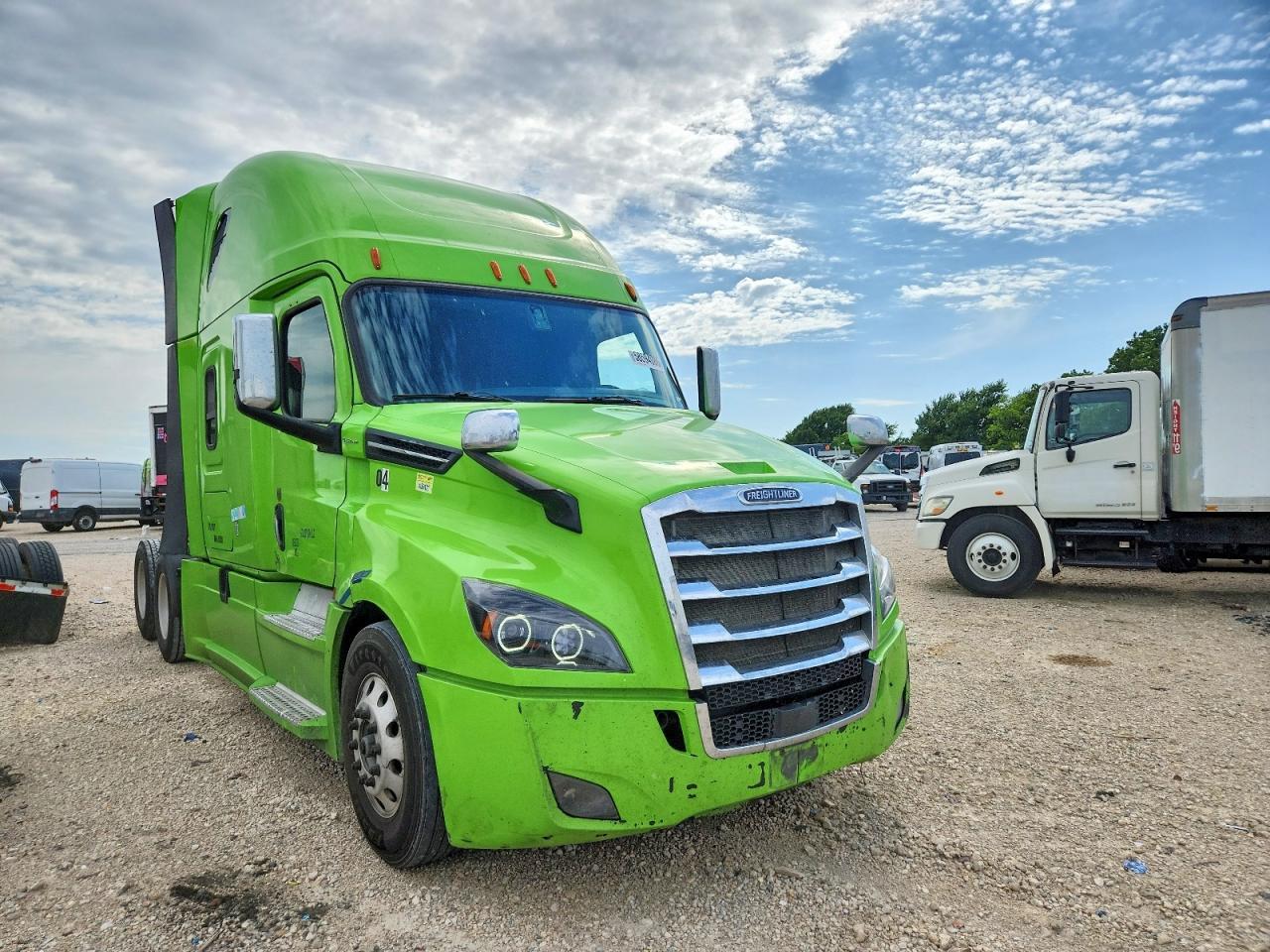 2018 FREIGHTLINER CASCADIA 126