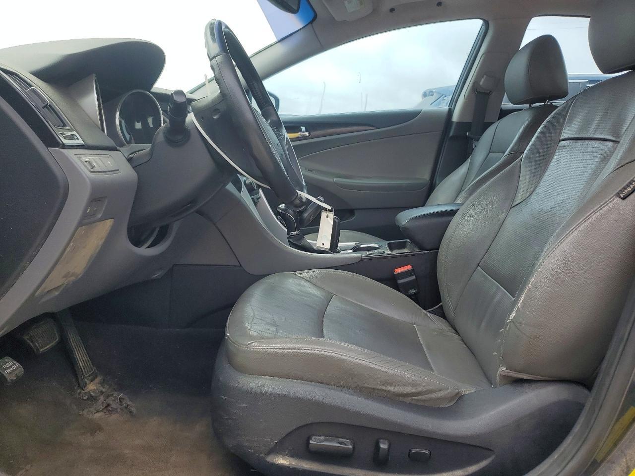 2011 HYUNDAI SONATA