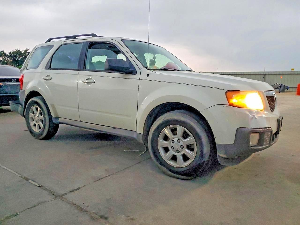 2009 MAZDA Tribute