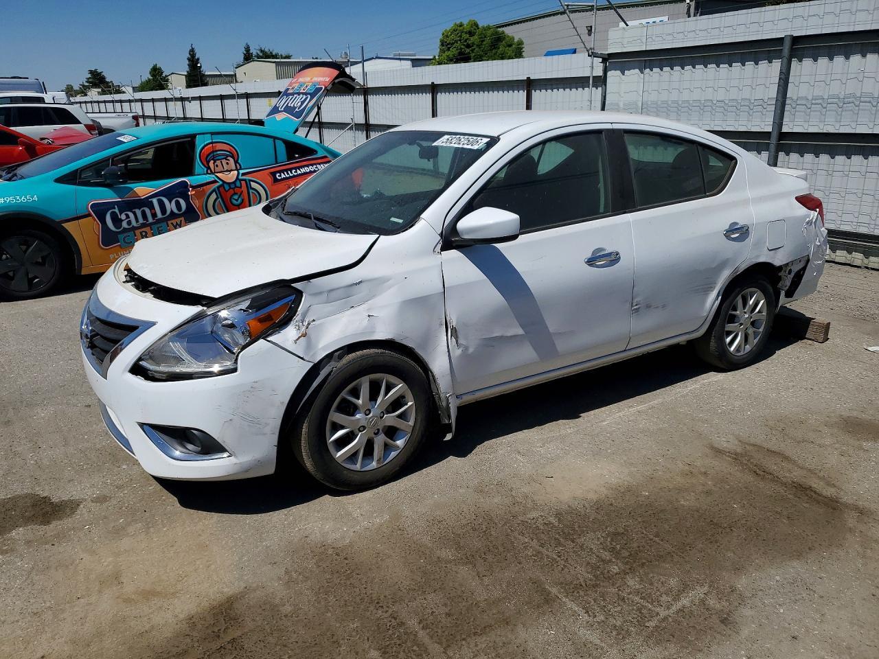 2017 NISSAN VERSA