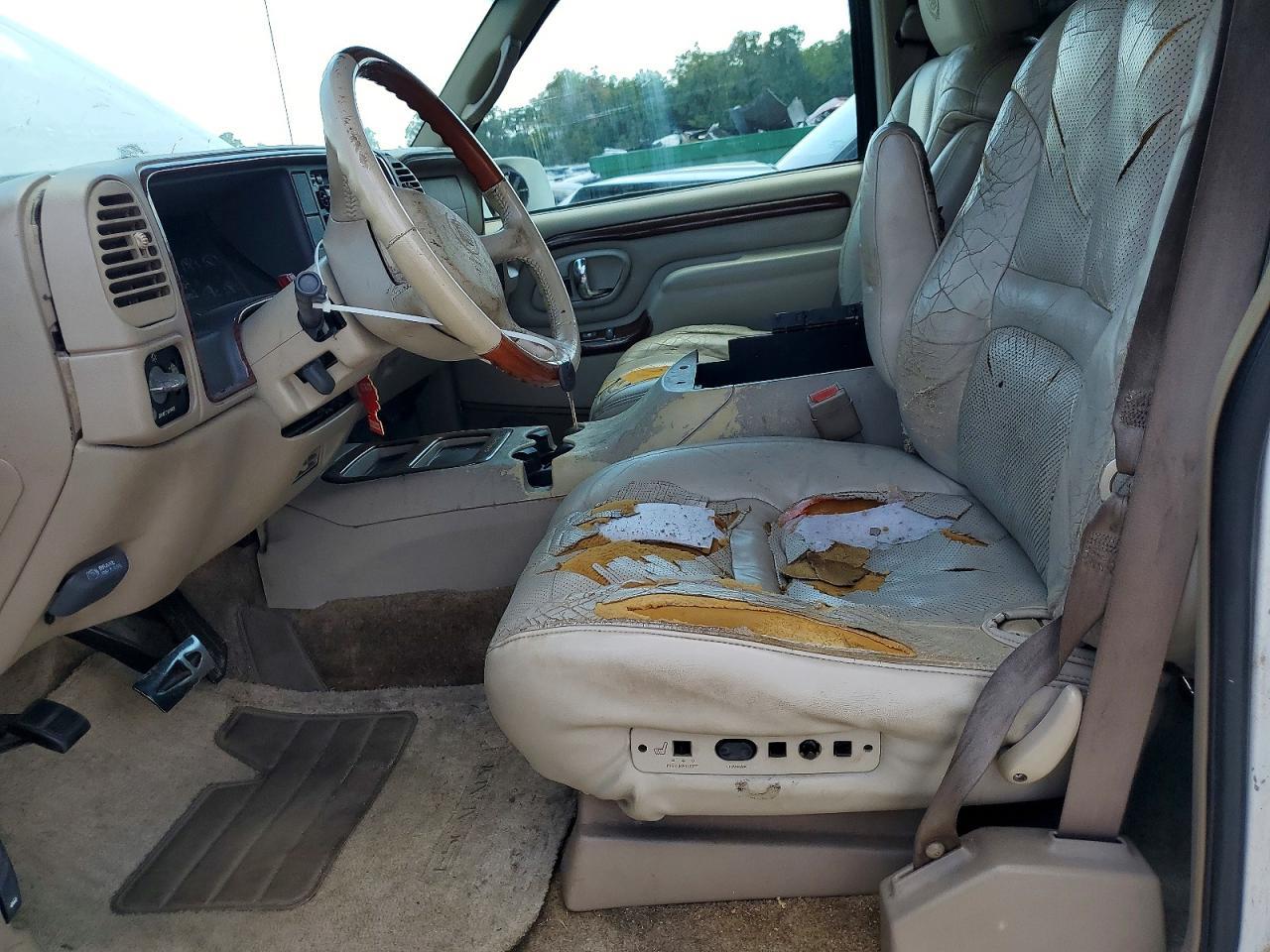 2000 CADILLAC ESCALADE