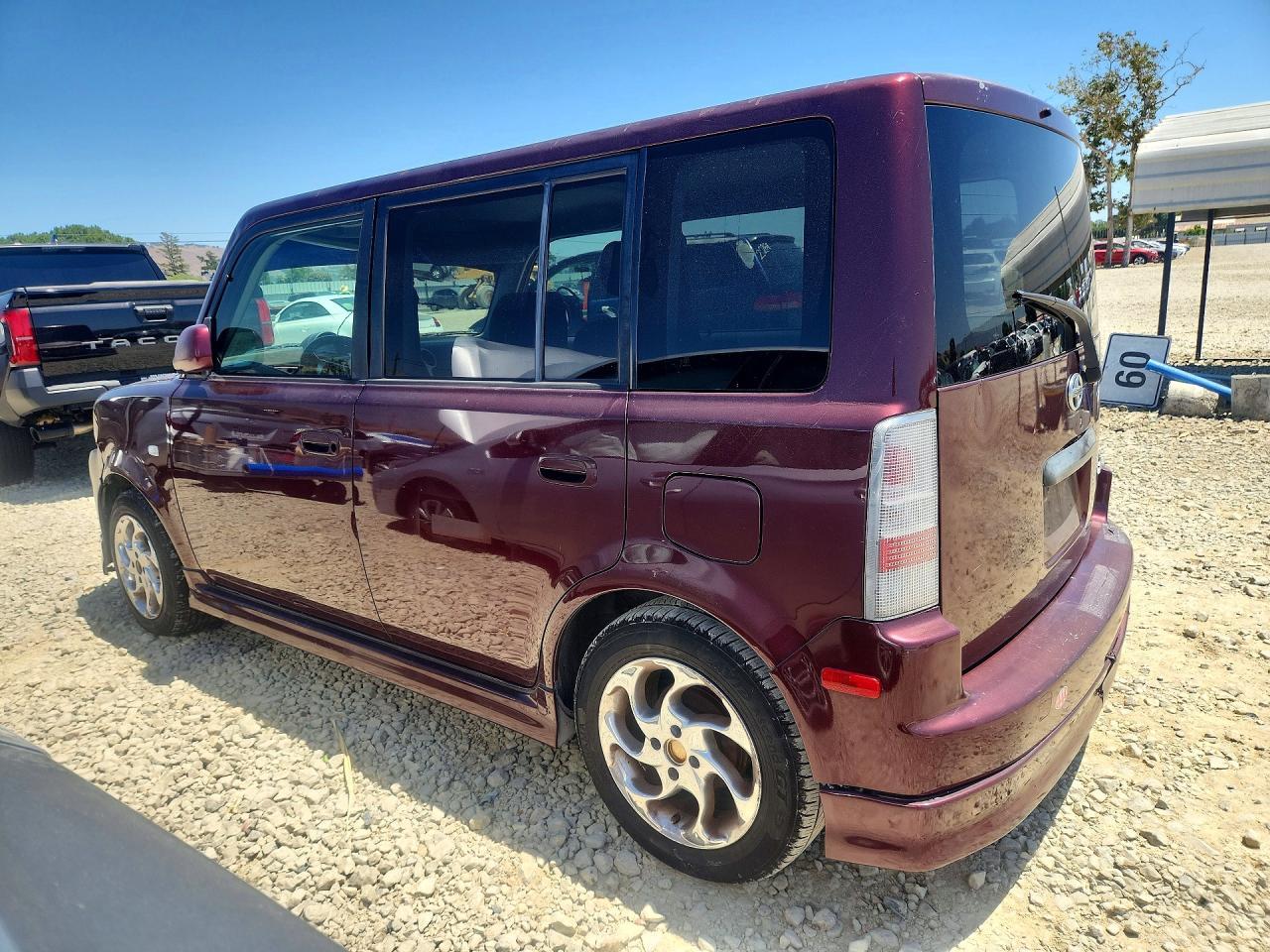 2005 TOYOTA SCION
