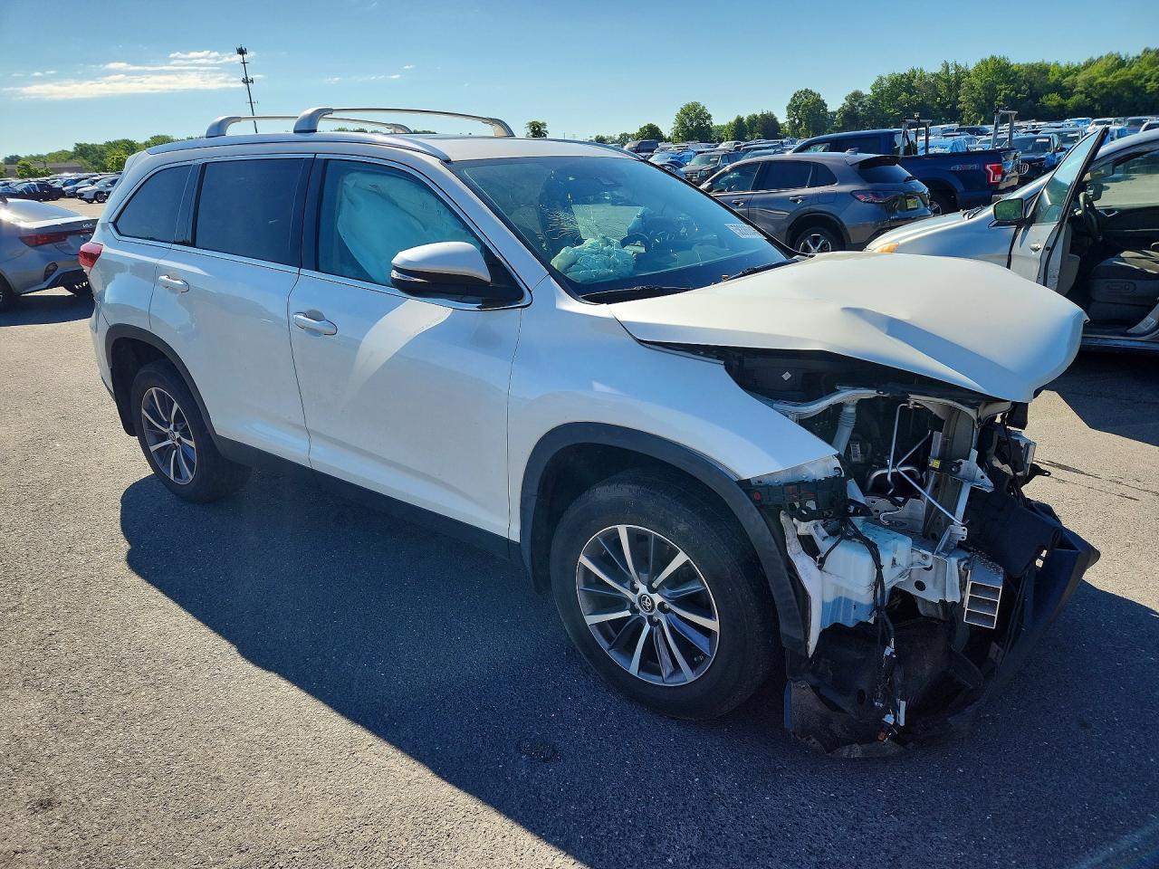 2019 TOYOTA HIGHLANDER
