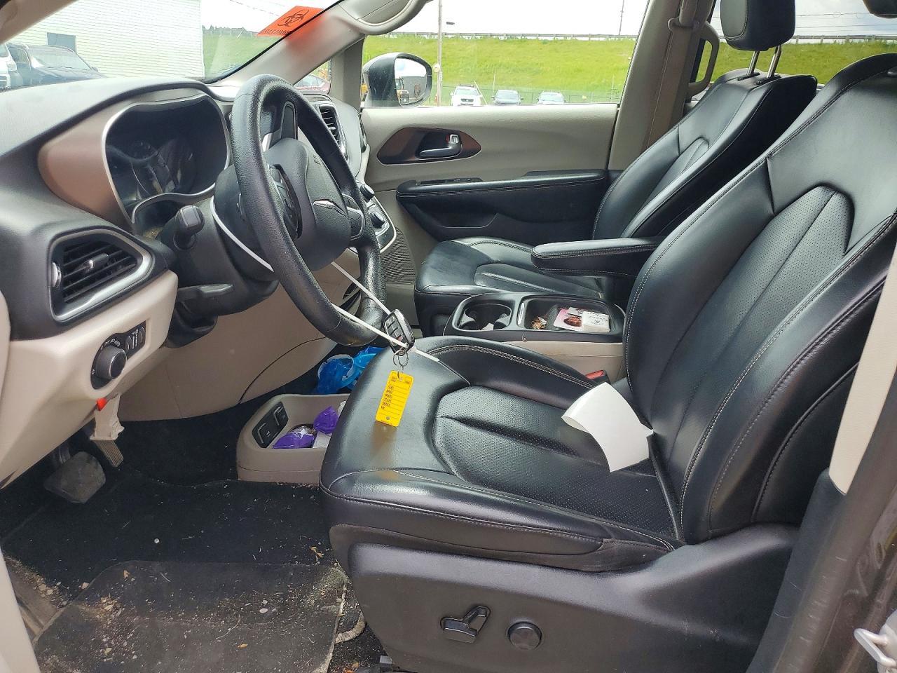 2020 CHRYSLER Voyager
