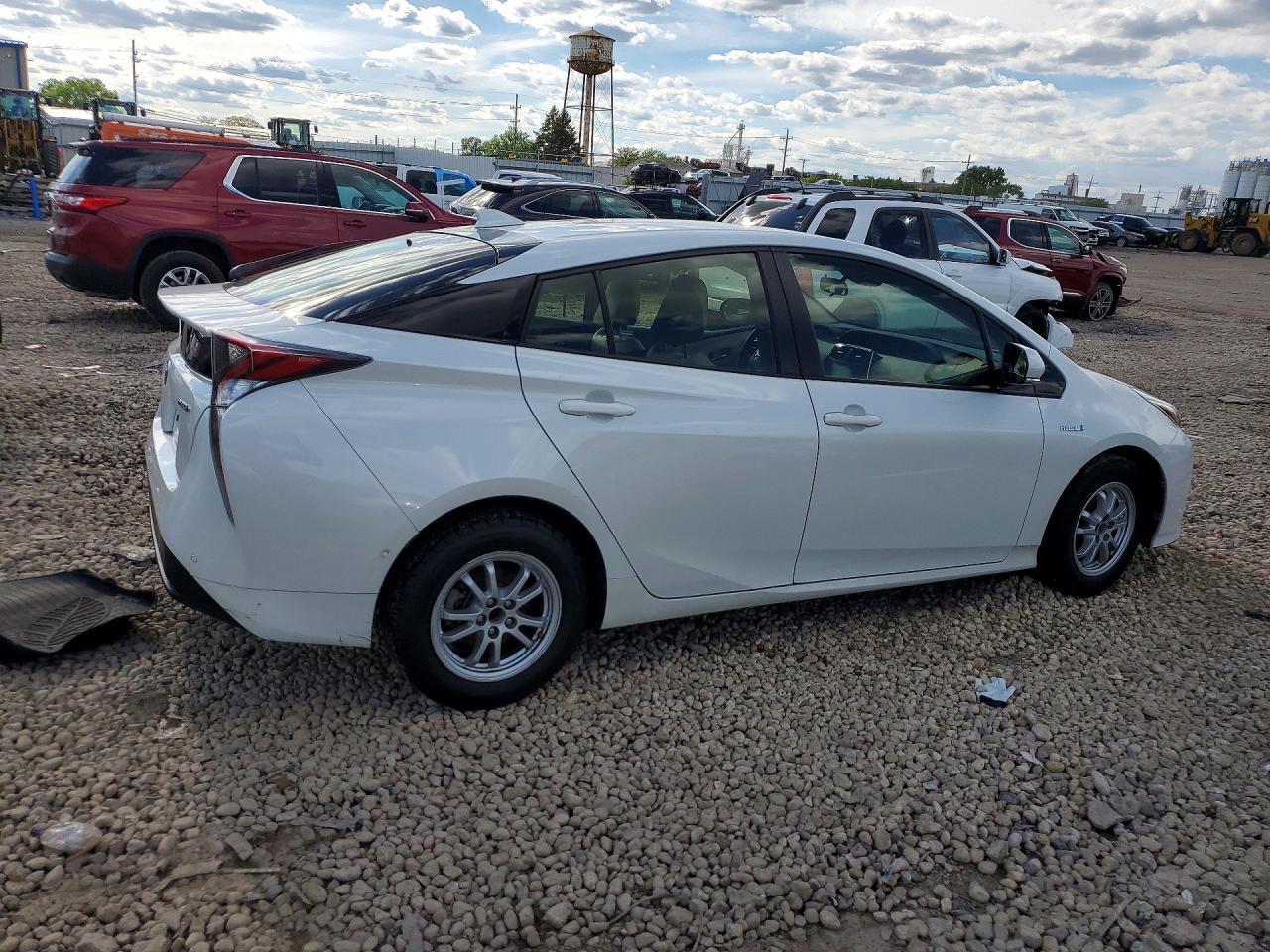 2017 TOYOTA PRIUS